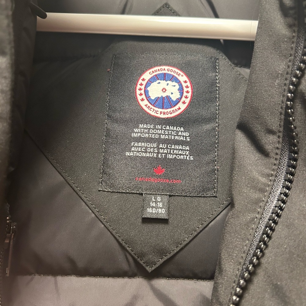 Canada Goose Jacket - Picture 5 of 10